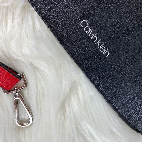 Calvin Klein Pebble Crossbody Bag - Picture 12 of 15